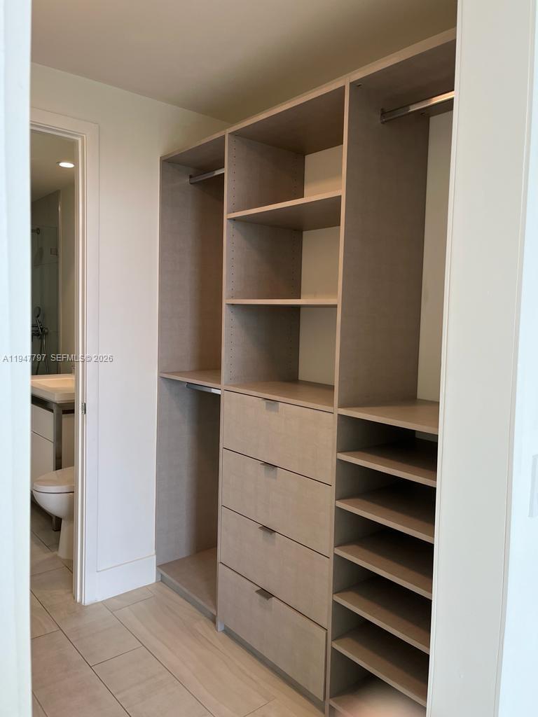 METROPICA NORTH TOWER ONE - Residential