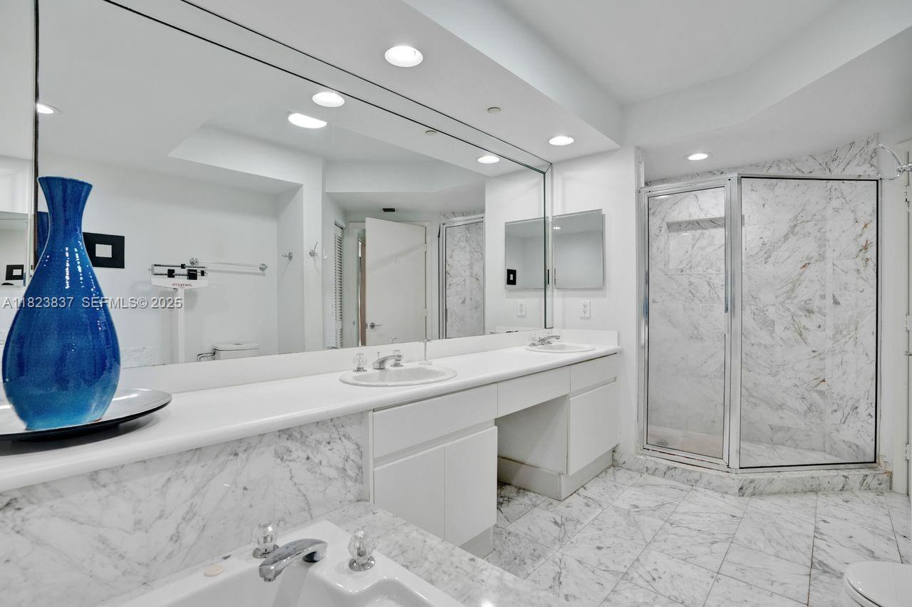 OCEANIA IV CONDO - Residential