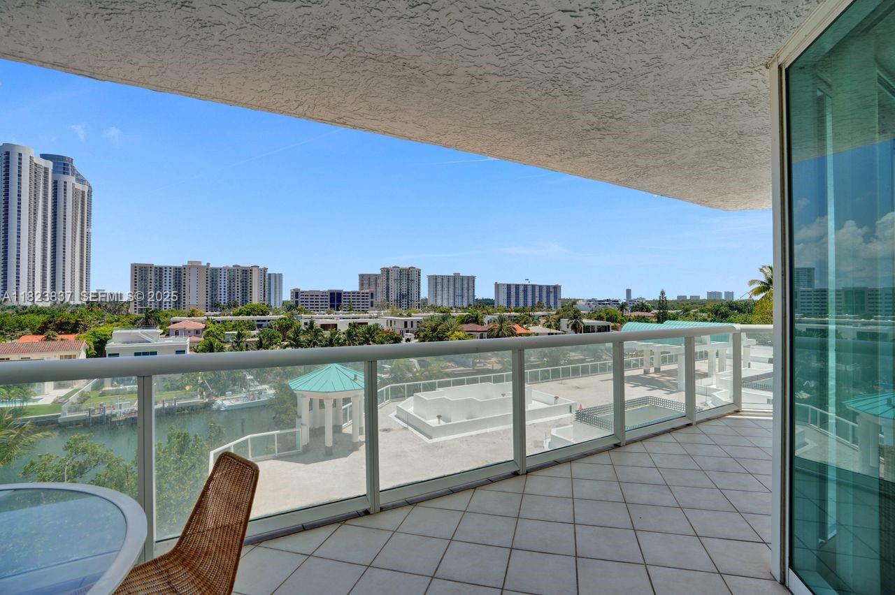 OCEANIA IV CONDO - Residential