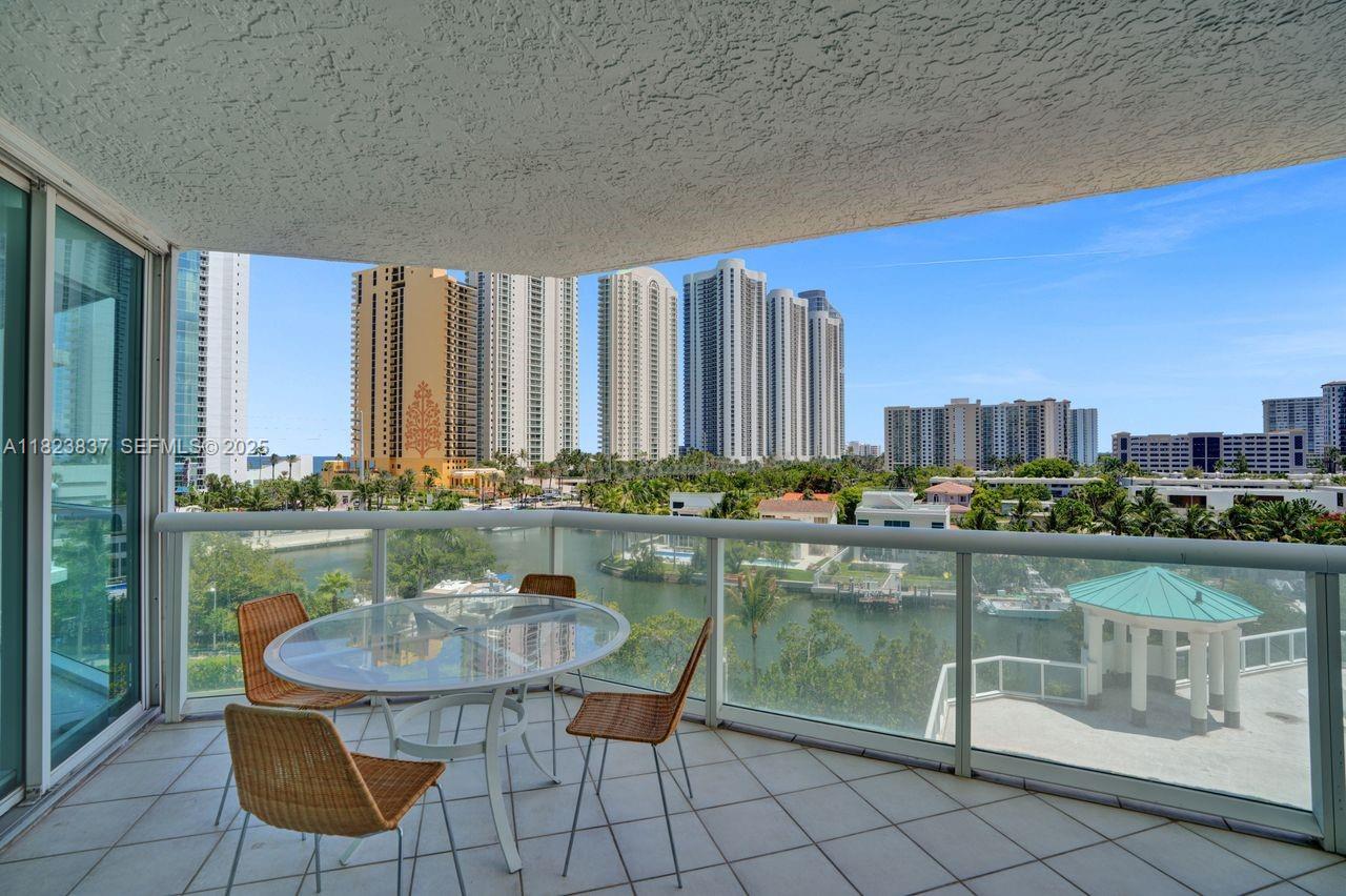 OCEANIA IV CONDO - Residential