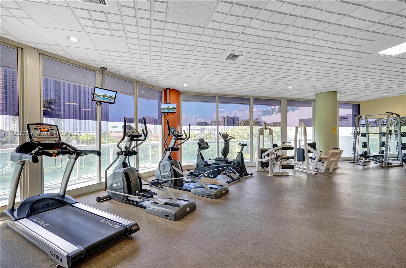 OCEANIA IV CONDO - Residential