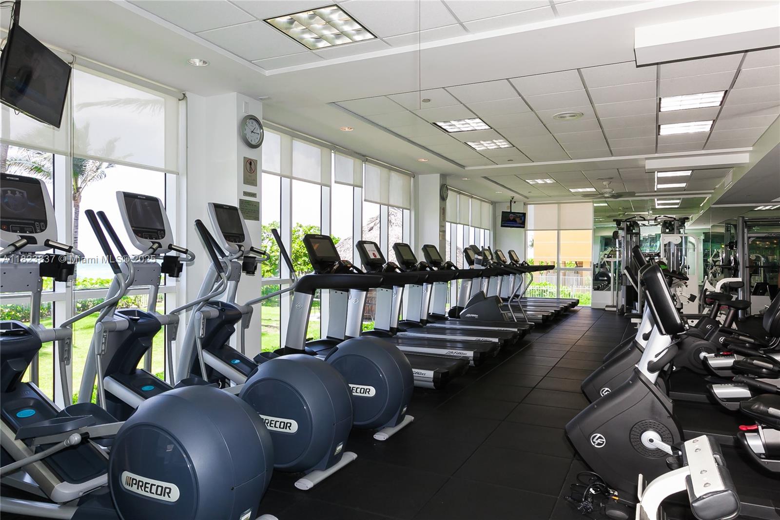 OCEANIA IV CONDO - Residential