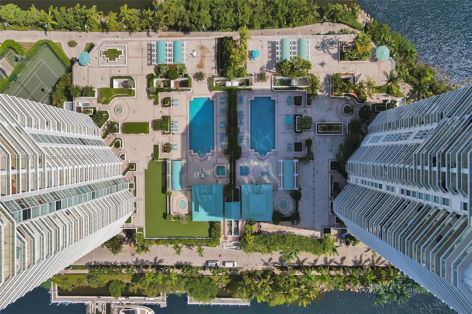 OCEANIA IV CONDO - Residential