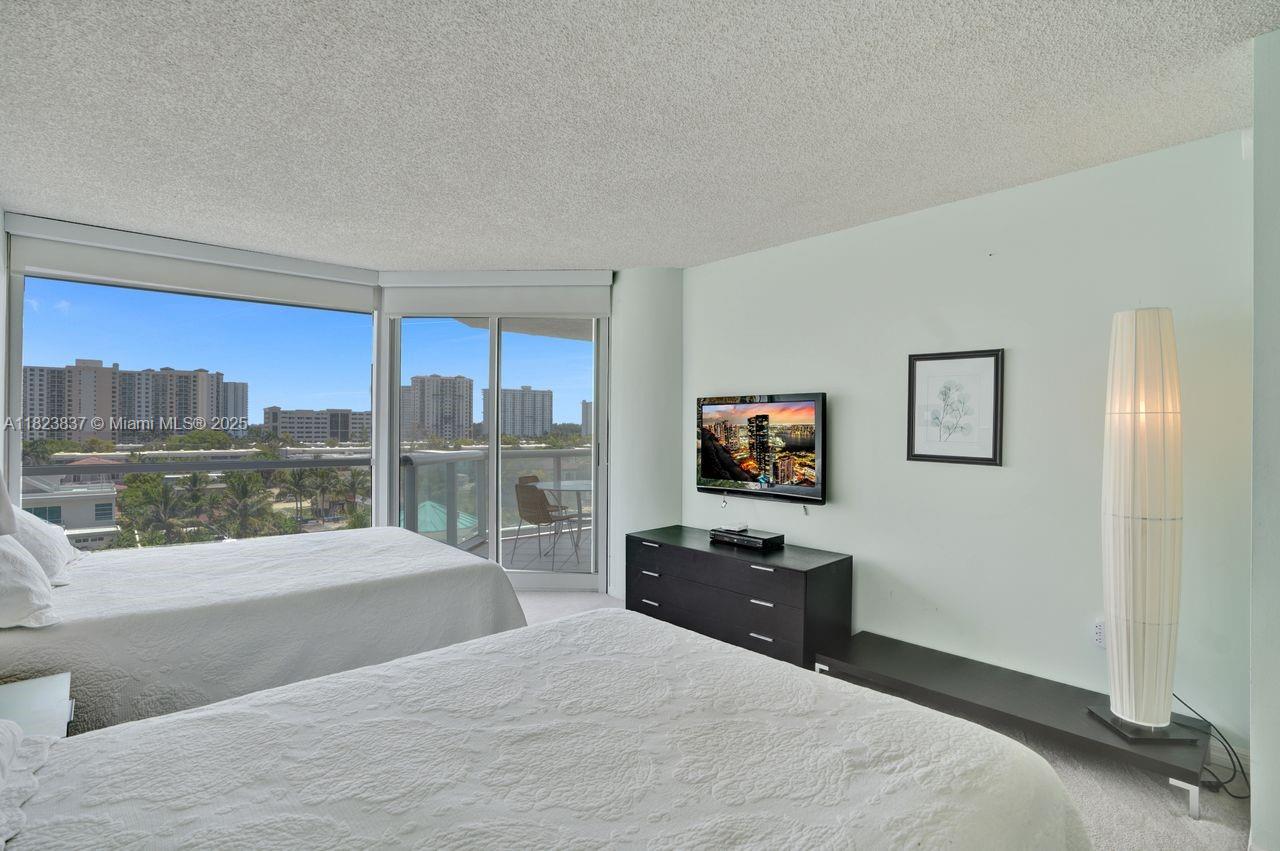 OCEANIA IV CONDO - Residential