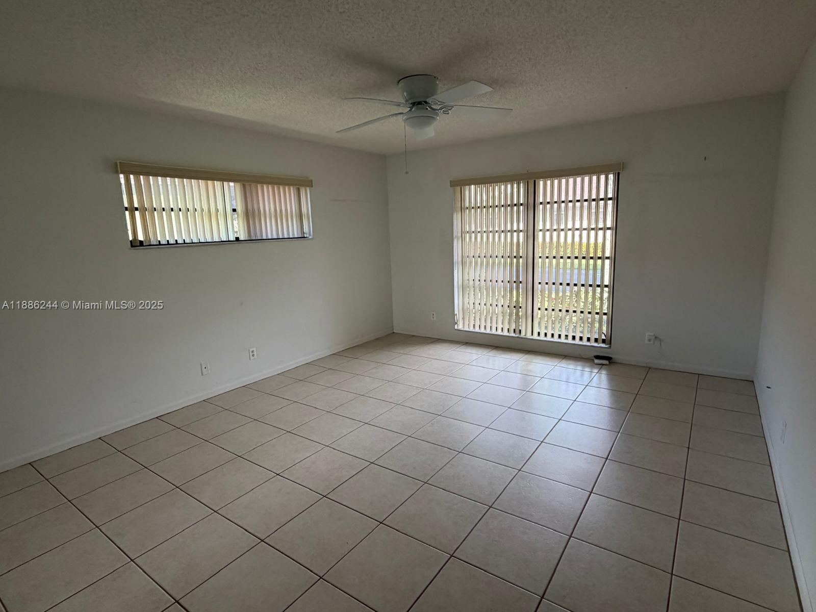 GREENTREE VILLAS CONDO - Residential