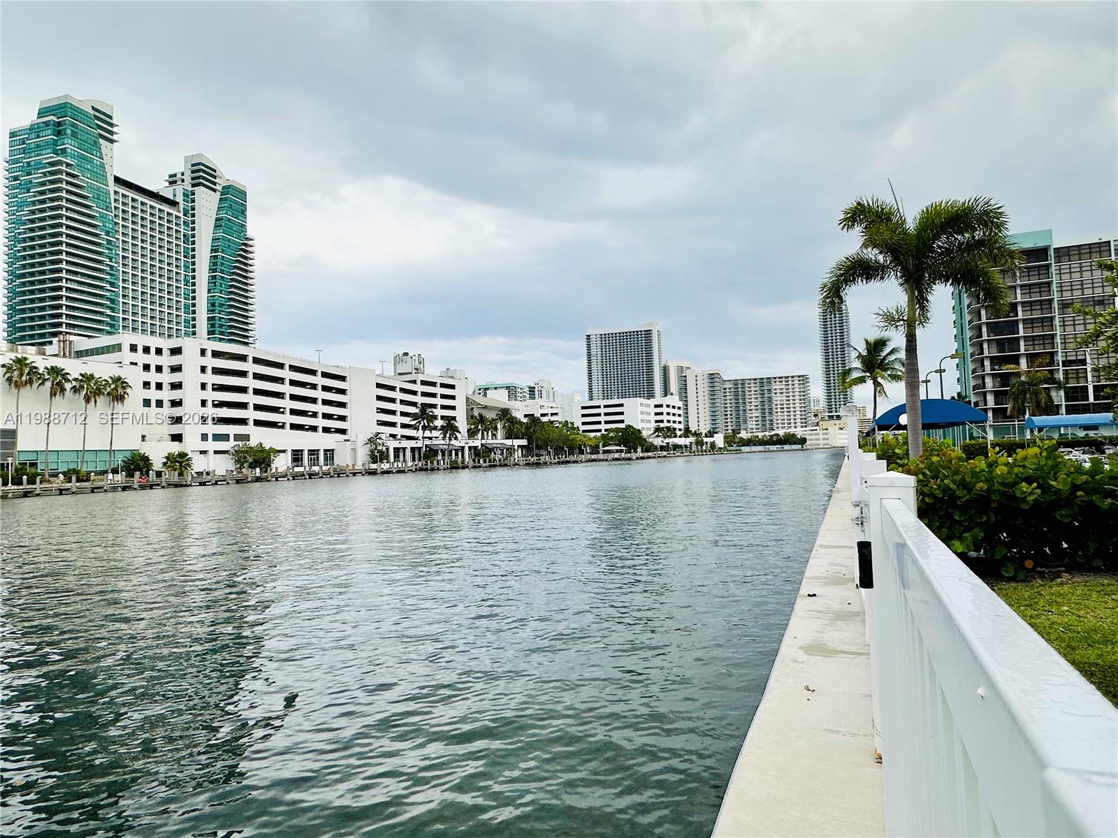 600 E Parkview Dr 316