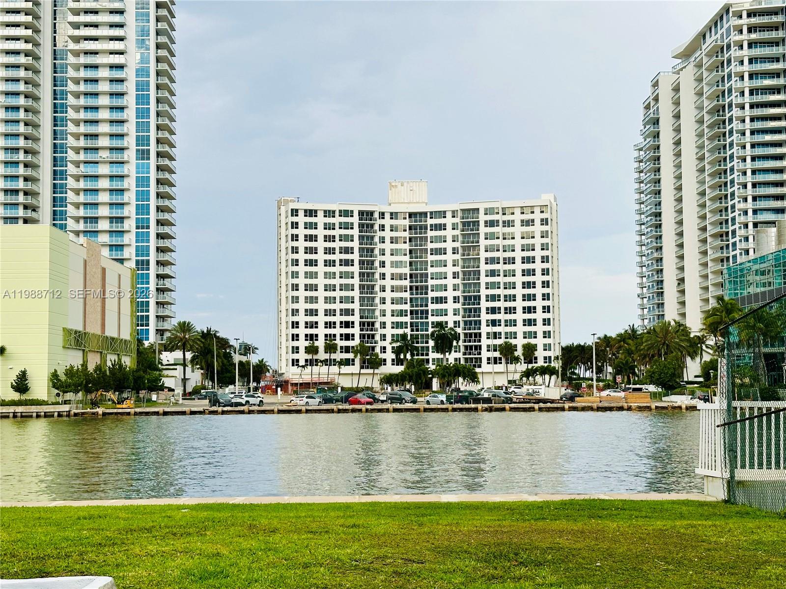 600 E Parkview Dr 316
