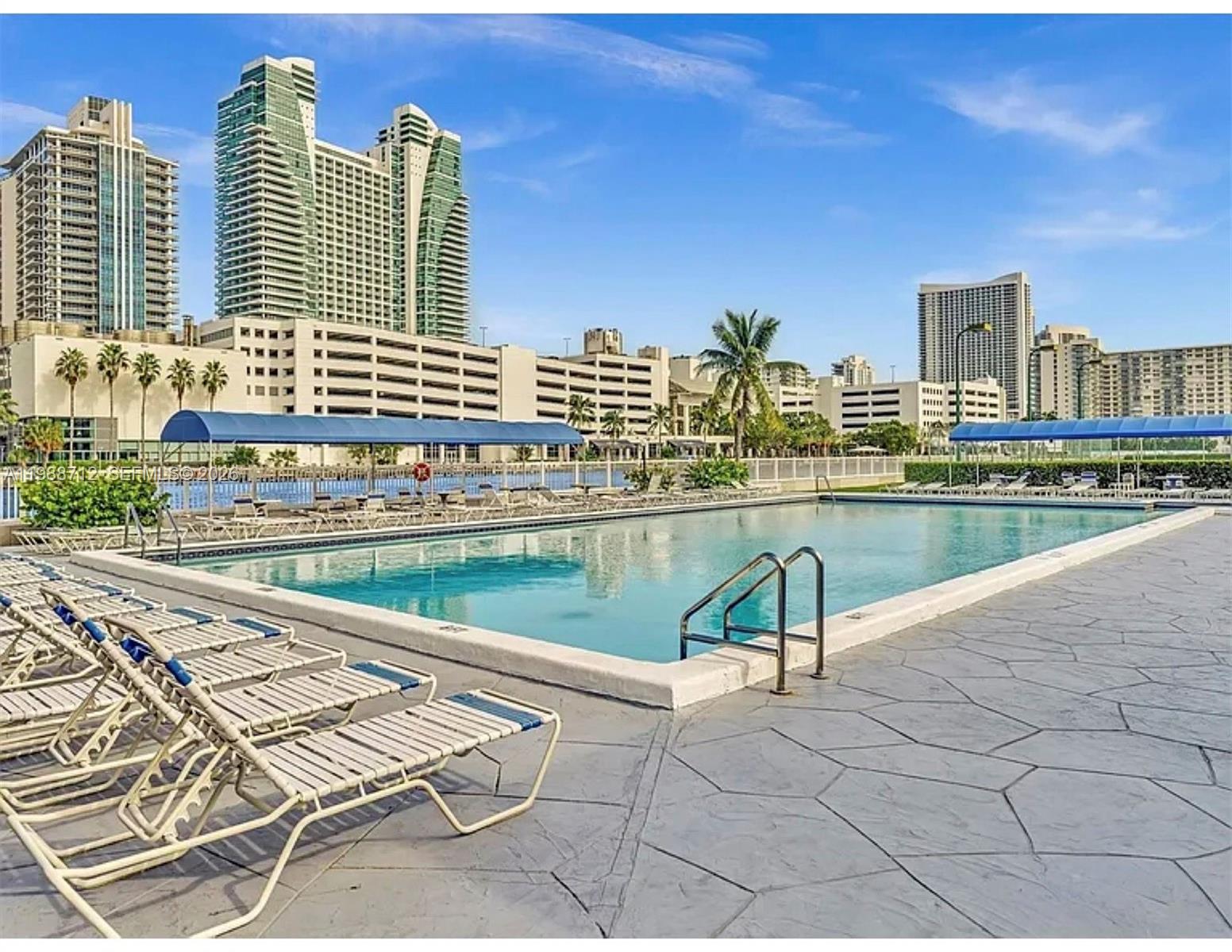 600 E Parkview Dr 316