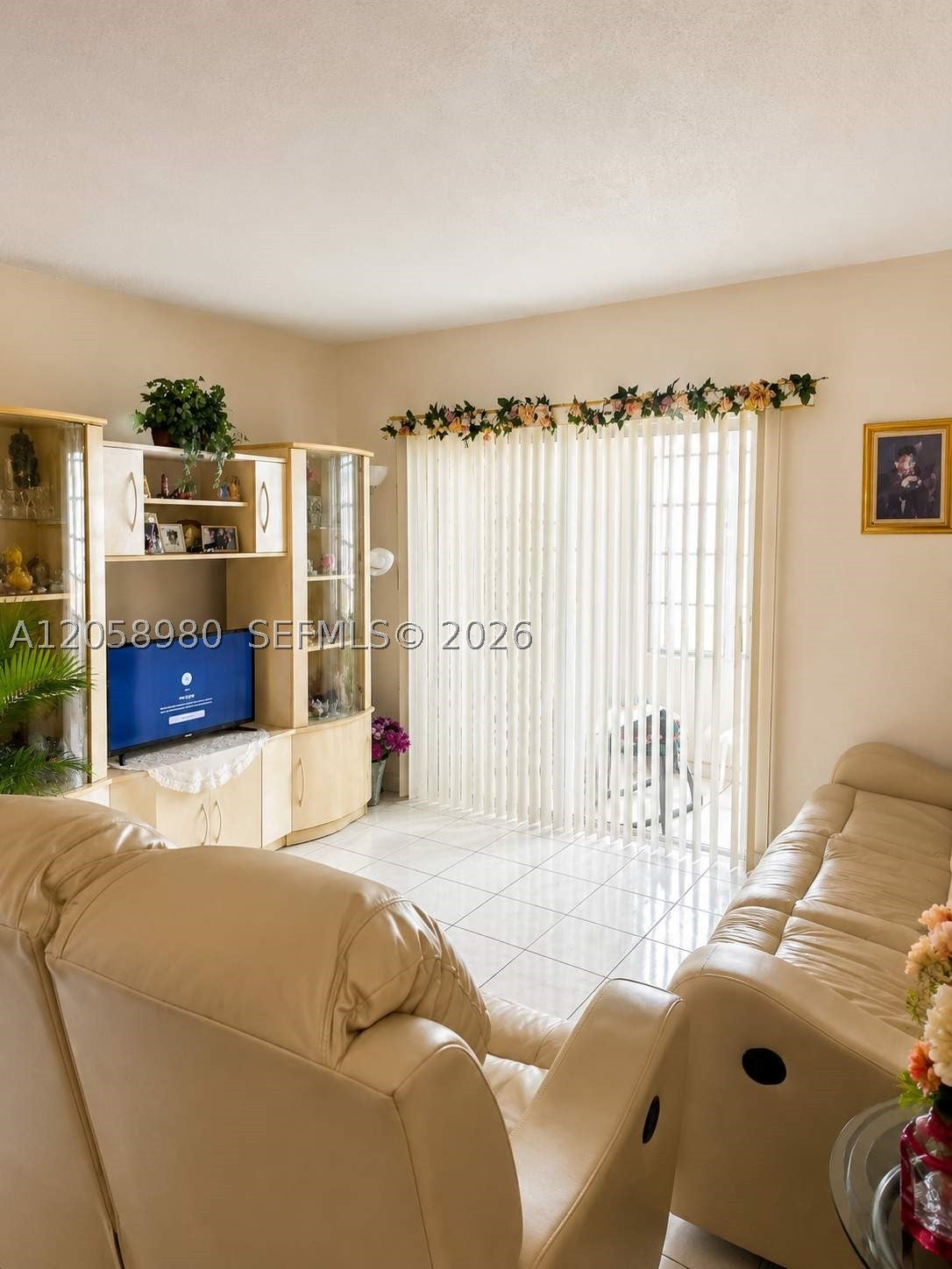 110 Royal Palm Rd 208