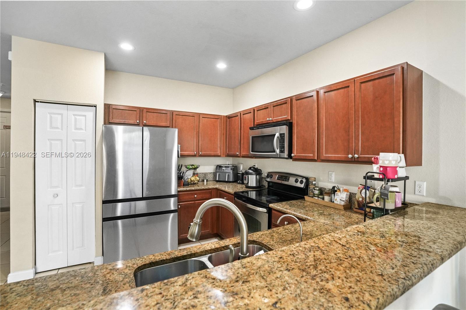 LAKES BY THE BAY EVE REPL - Residential