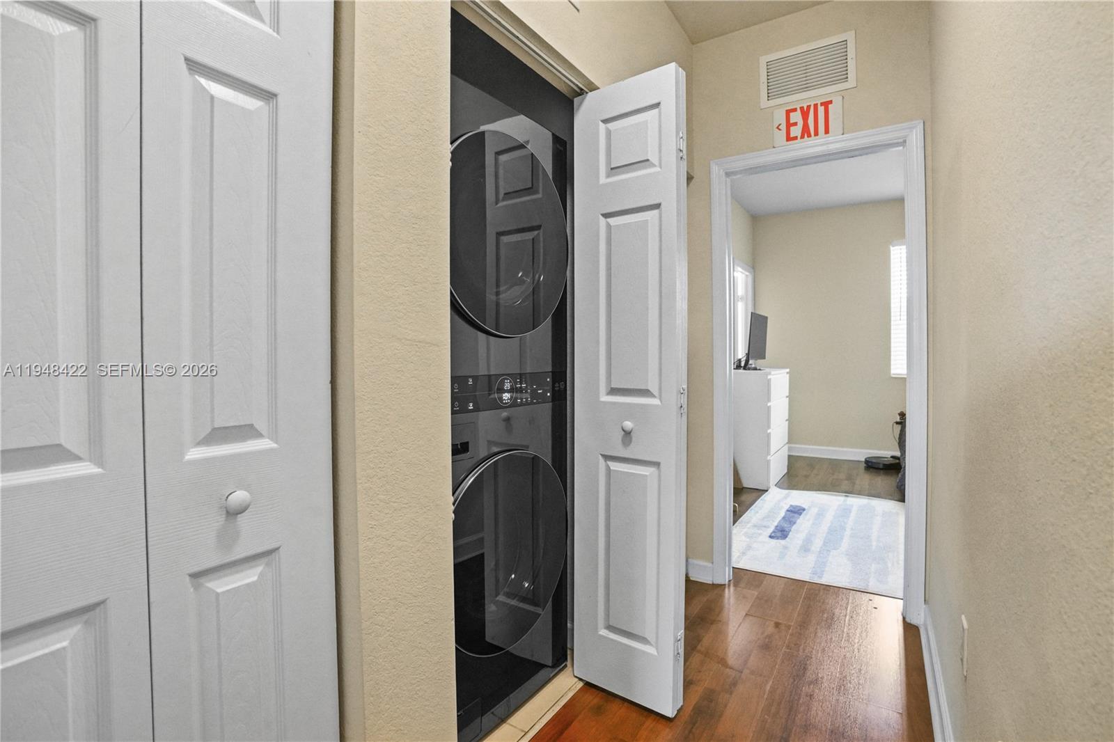 LAKES BY THE BAY EVE REPL - Residential