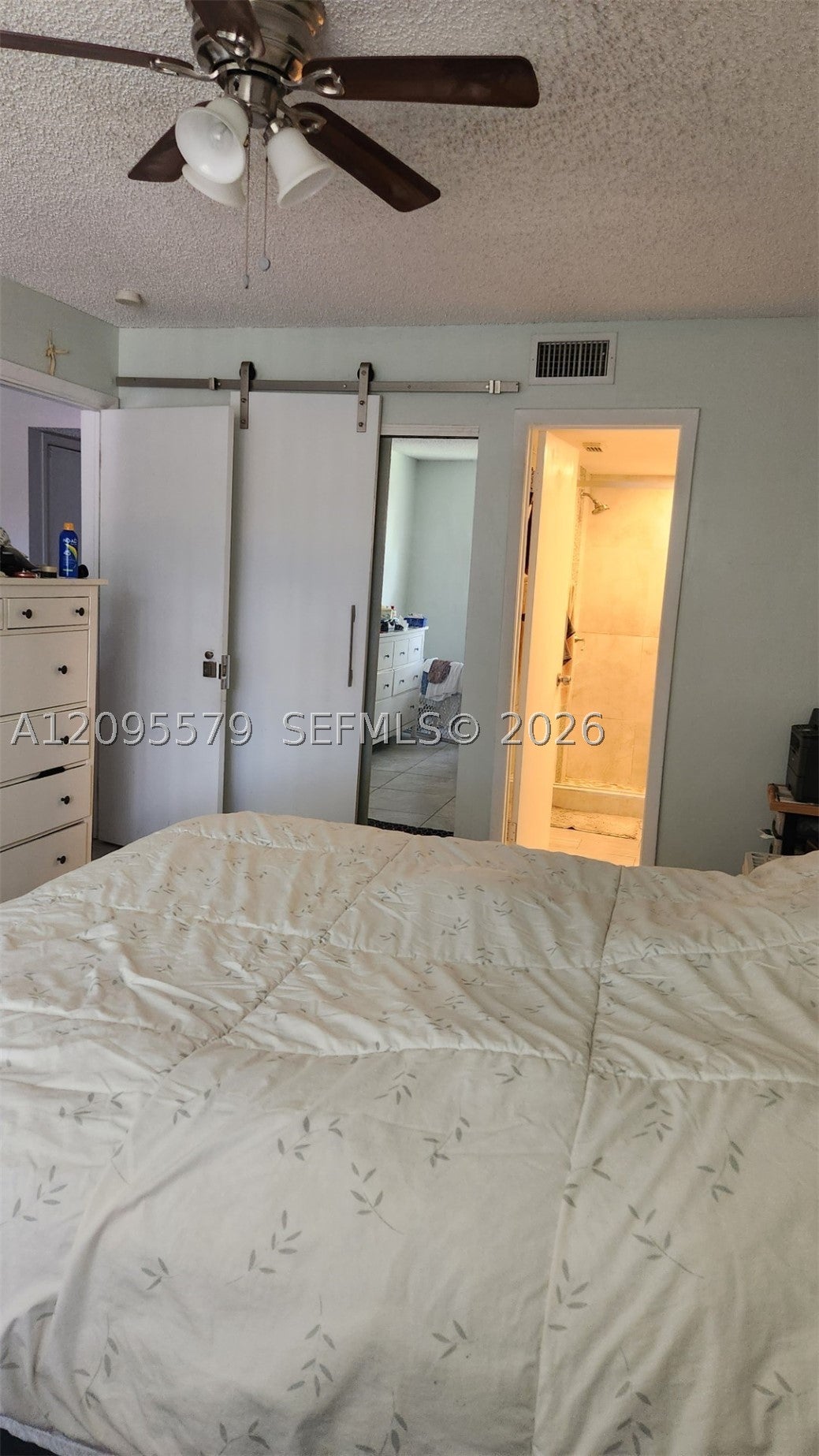 8801 Wiles Rd 208, Coral Springs, FL, 33067/$285,000 4 8801 Wiles Rd 208