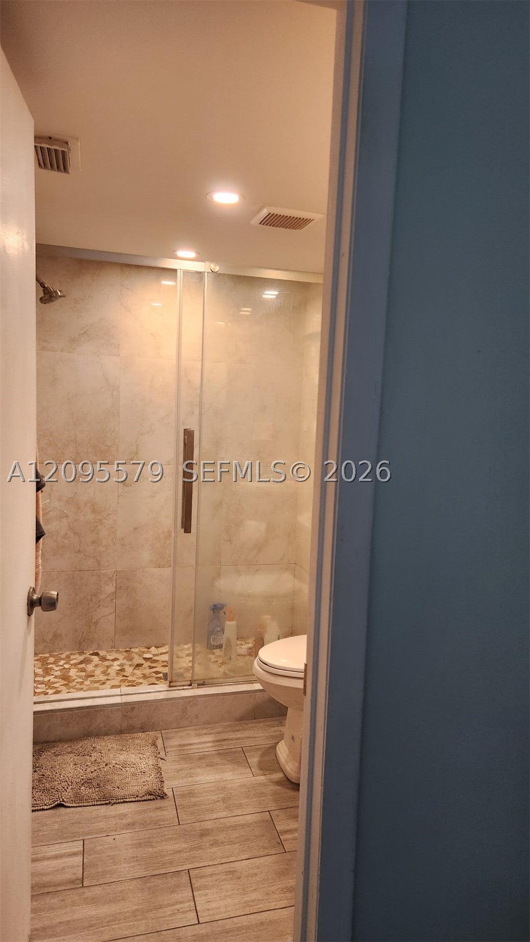 8801 Wiles Rd 208, Coral Springs, FL, 33067/$285,000 3 8801 Wiles Rd 208