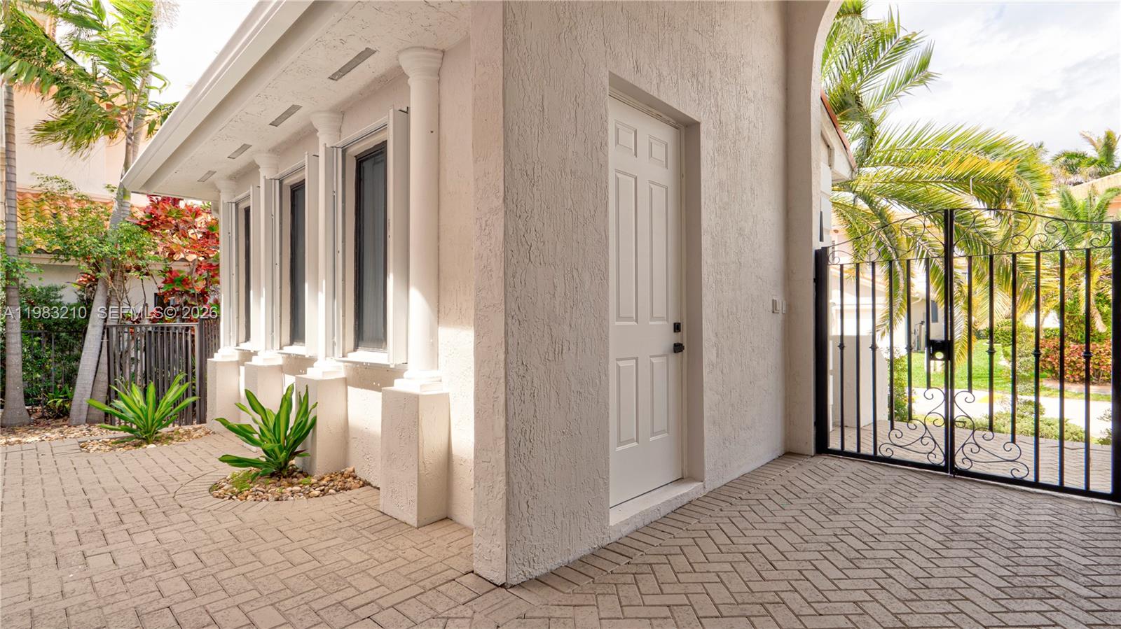 CUTLER CAY - Residential