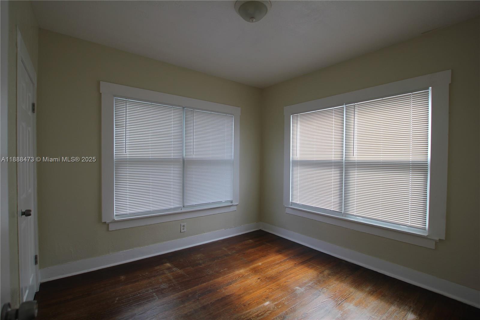 COLONIAL ESTATES - Residential Lease