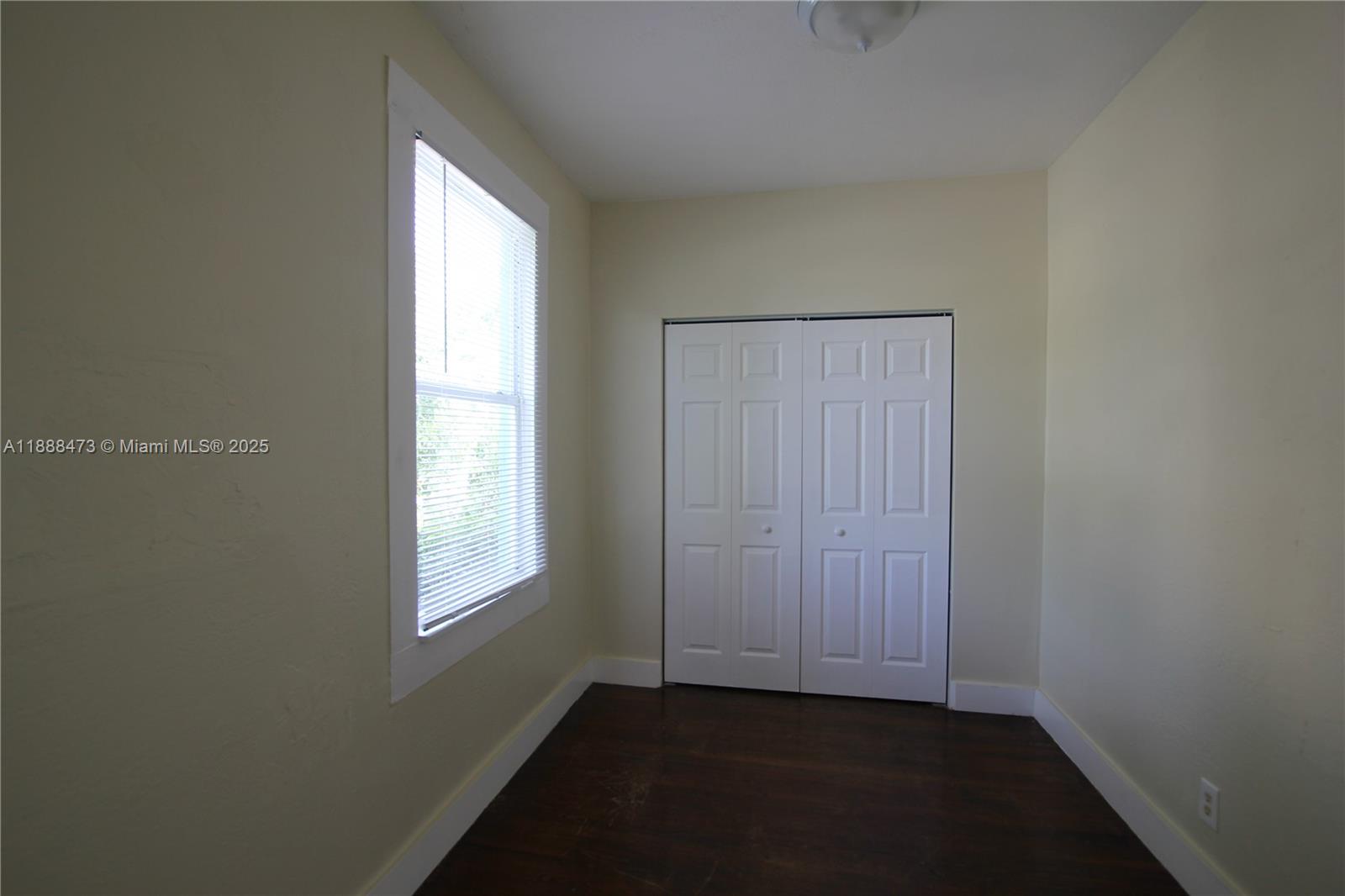 COLONIAL ESTATES - Residential Lease