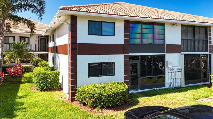 Enjoy Lakes of Delray; secure, manned, gated 55+ community. No stairs to climb in this FIRST FLOOR 2 bed, 2 bath split floor plan.  The kitchen has stainless steel appliances and granite counter tops. The primary bedroom has an ensuite. There is large, neutral  continuous ceramic tile through out. Windowed laundry room offers plenty of storage and a full size washer/dryer. Glass enclosed lanai with easy access outside. Cable and Internet included in your maintenance.  Located bw Military and Jog Rd. close to Boca , Boynton, Trader Joe's, Whole Foods, Restaurants, Highways, Downtown Delray and the Beach. Indulge in a wide variety of activities: Pickle Ball, Tennis, Bocci Ball, Billiards, Shuffleboard, Dances, Shows, Game Rooms, Clubs, Zumba, water aerobics and many more amenities.