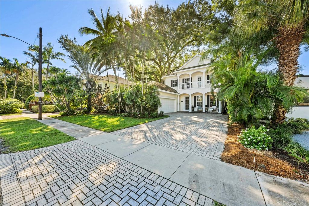 Photo of 1608 SE 1st St, Fort Lauderdale, FL 33301 (MLS # A11895494)