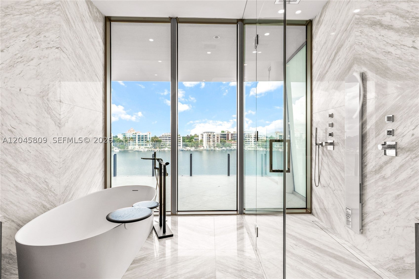 5 Grove Isle L405