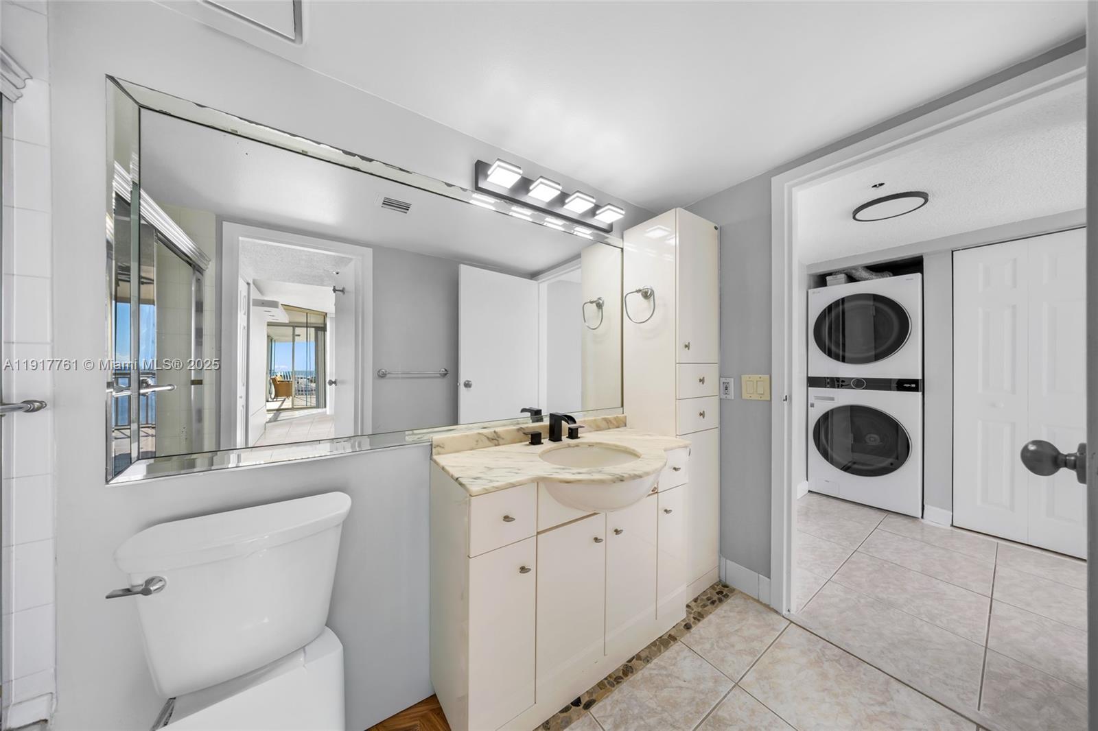 THE GRANDVIEW PALACE COND - Residential Lease