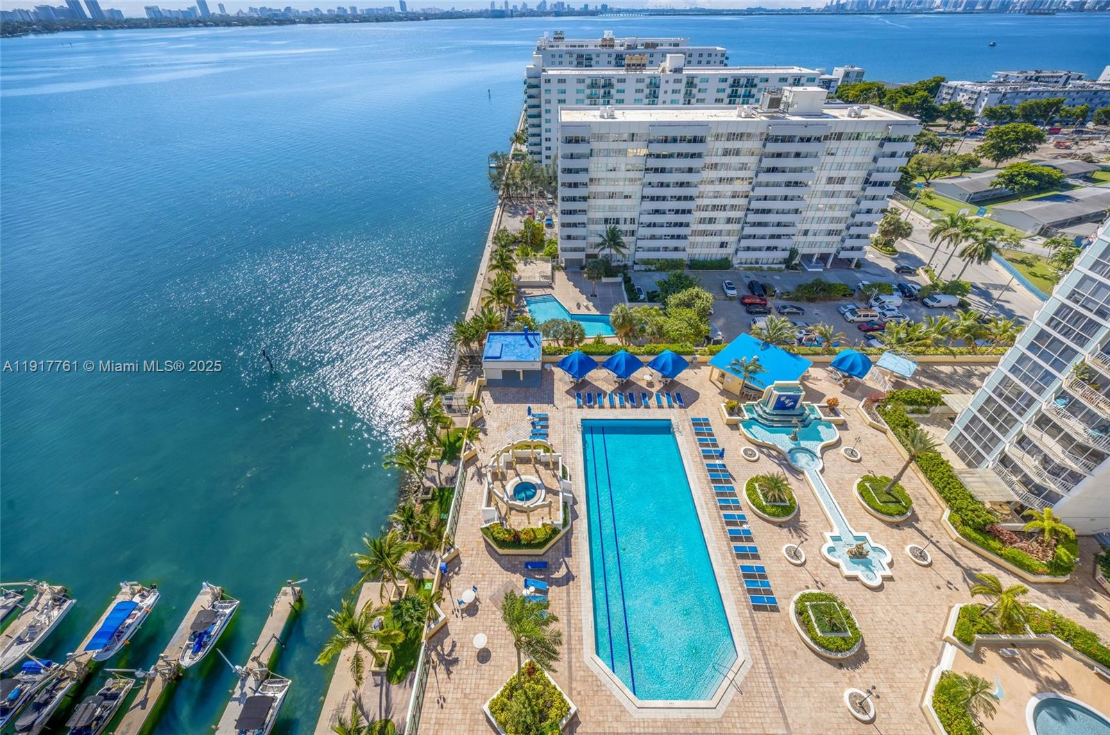 7601 E Treasure Dr 1920