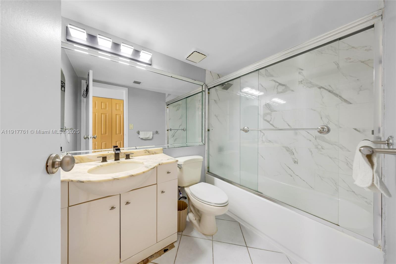 THE GRANDVIEW PALACE COND - Residential Lease