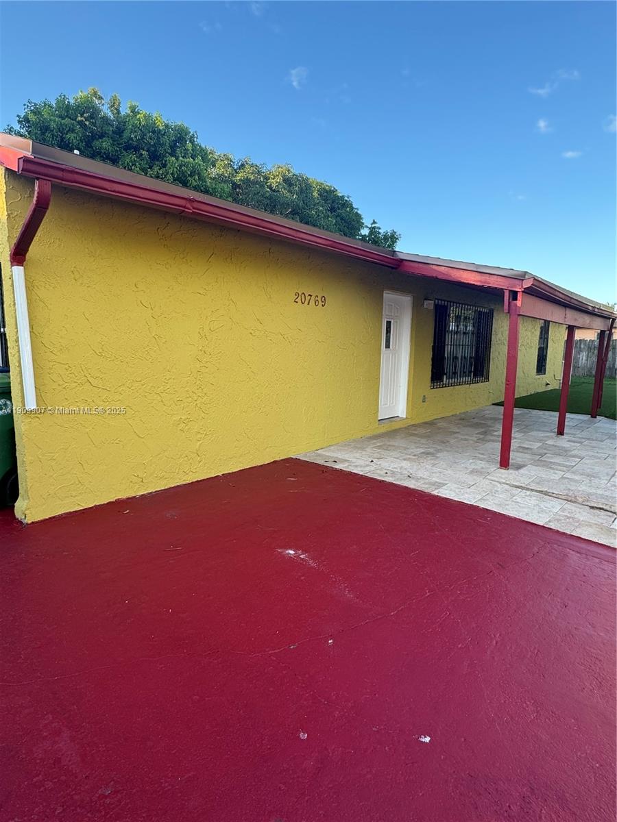20769 NW 41st Ave Rd, Miami Gardens, FL, 33055/$485,000 3 20769 NW 41st Ave Rd