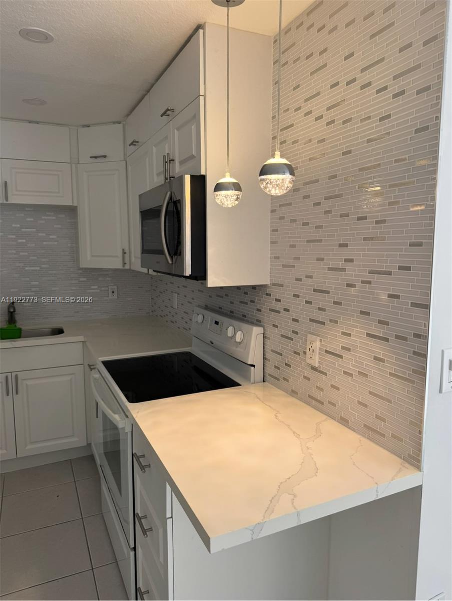 PARK PLACE AT KINGS MEADO - Residential