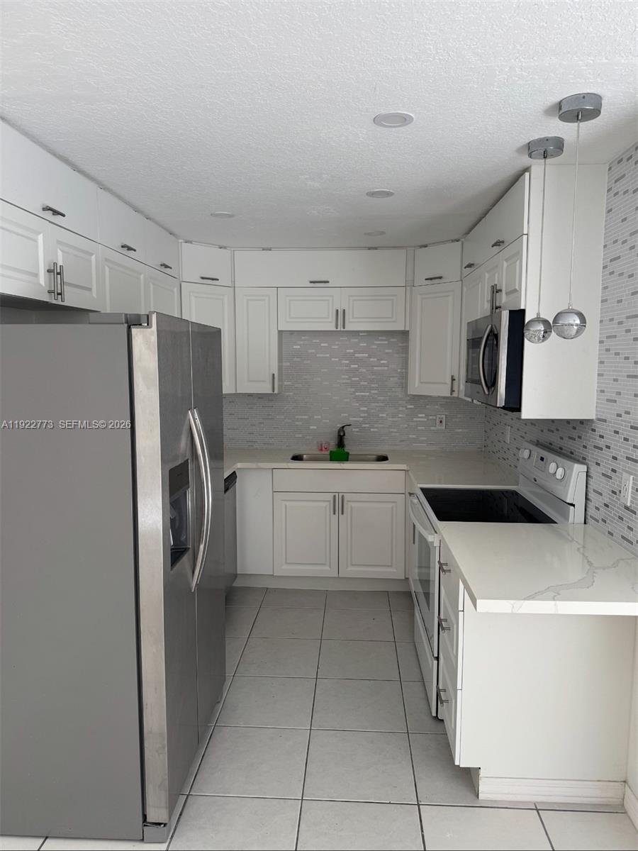 PARK PLACE AT KINGS MEADO - Residential