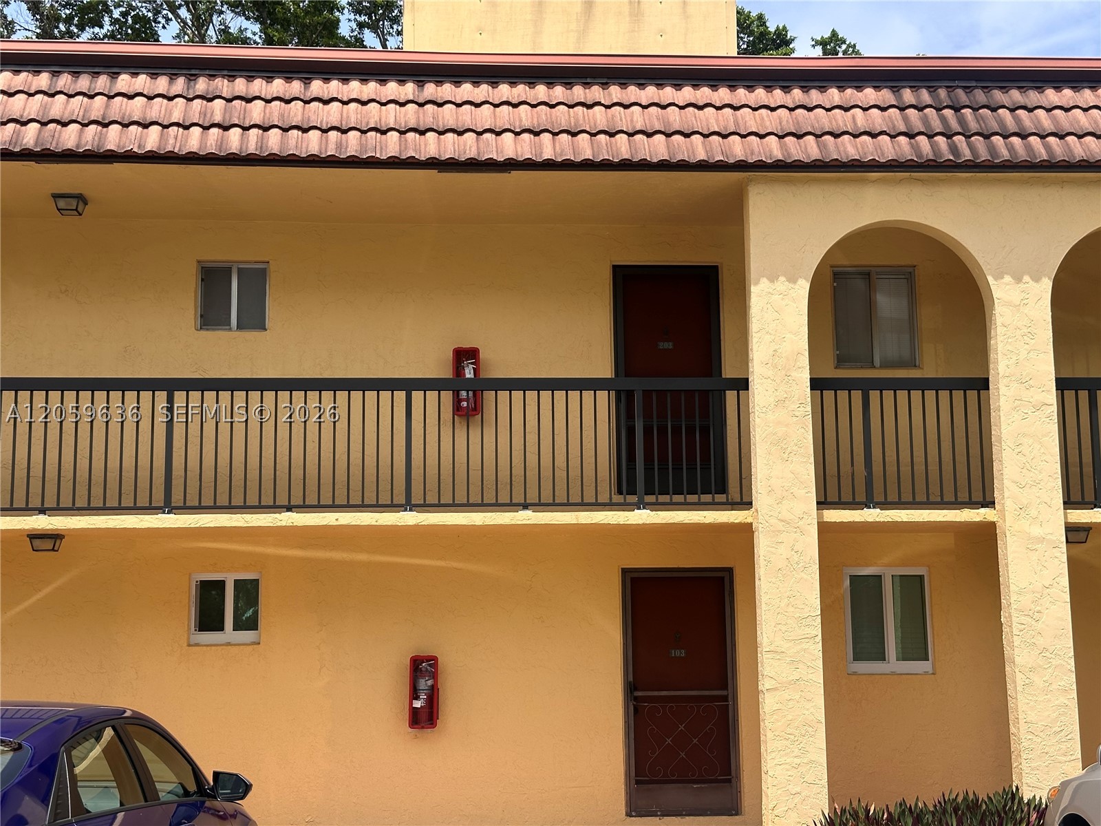 818 SW 9th Street Cir 203