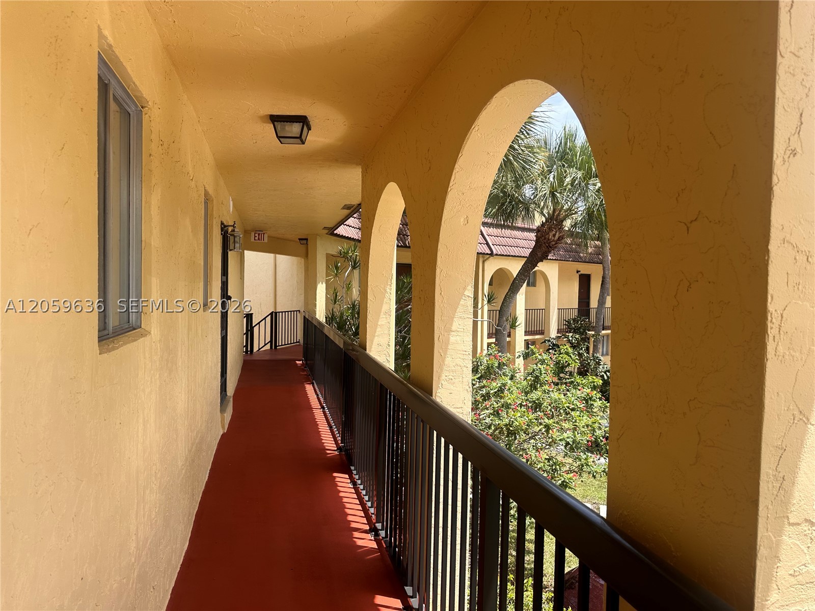 818 SW 9th Street Cir 203