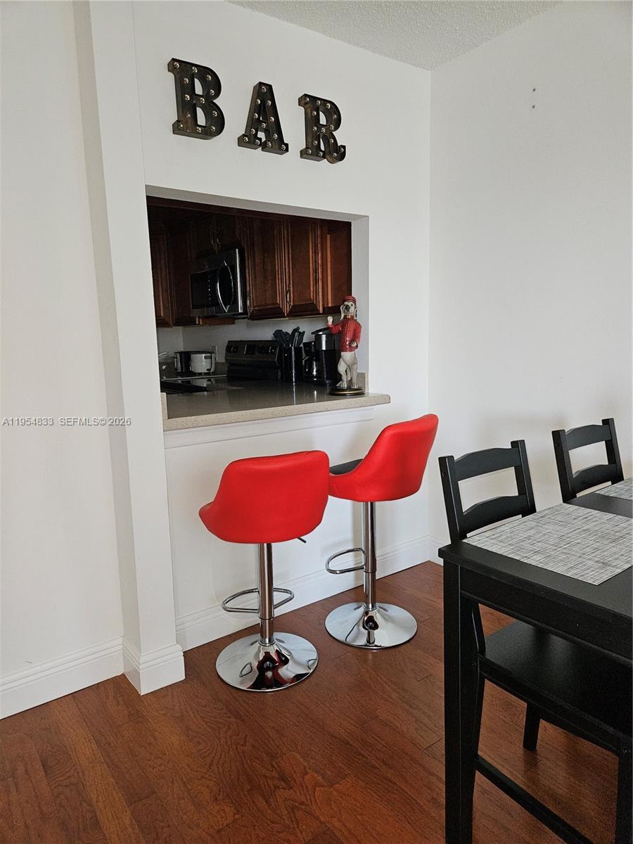 LIVE OAK CONDO ELEVEN - Residential