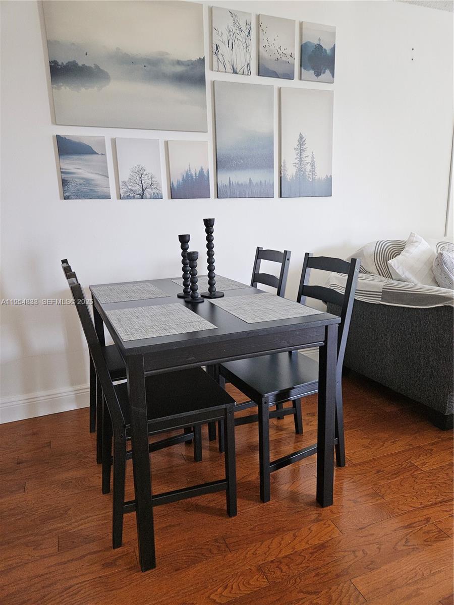 LIVE OAK CONDO ELEVEN - Residential