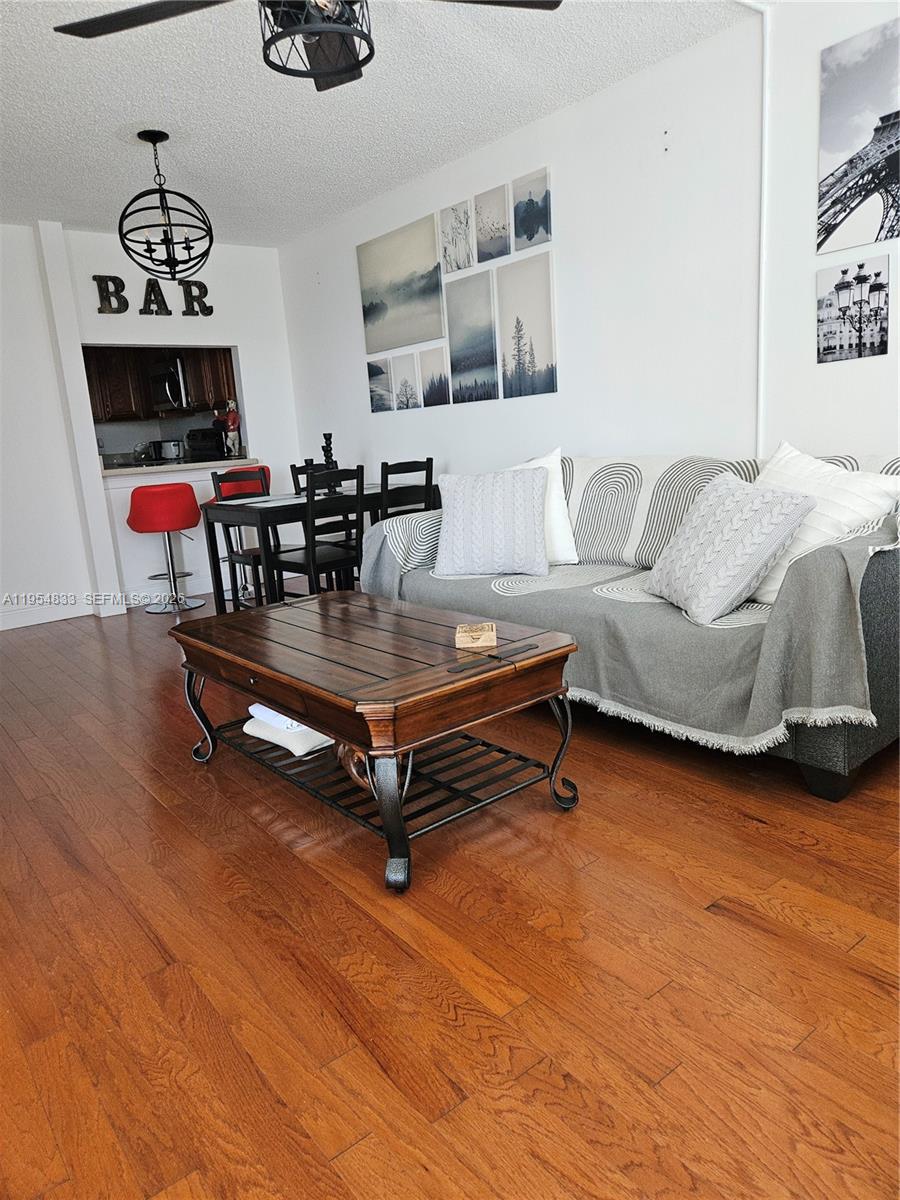 LIVE OAK CONDO ELEVEN - Residential