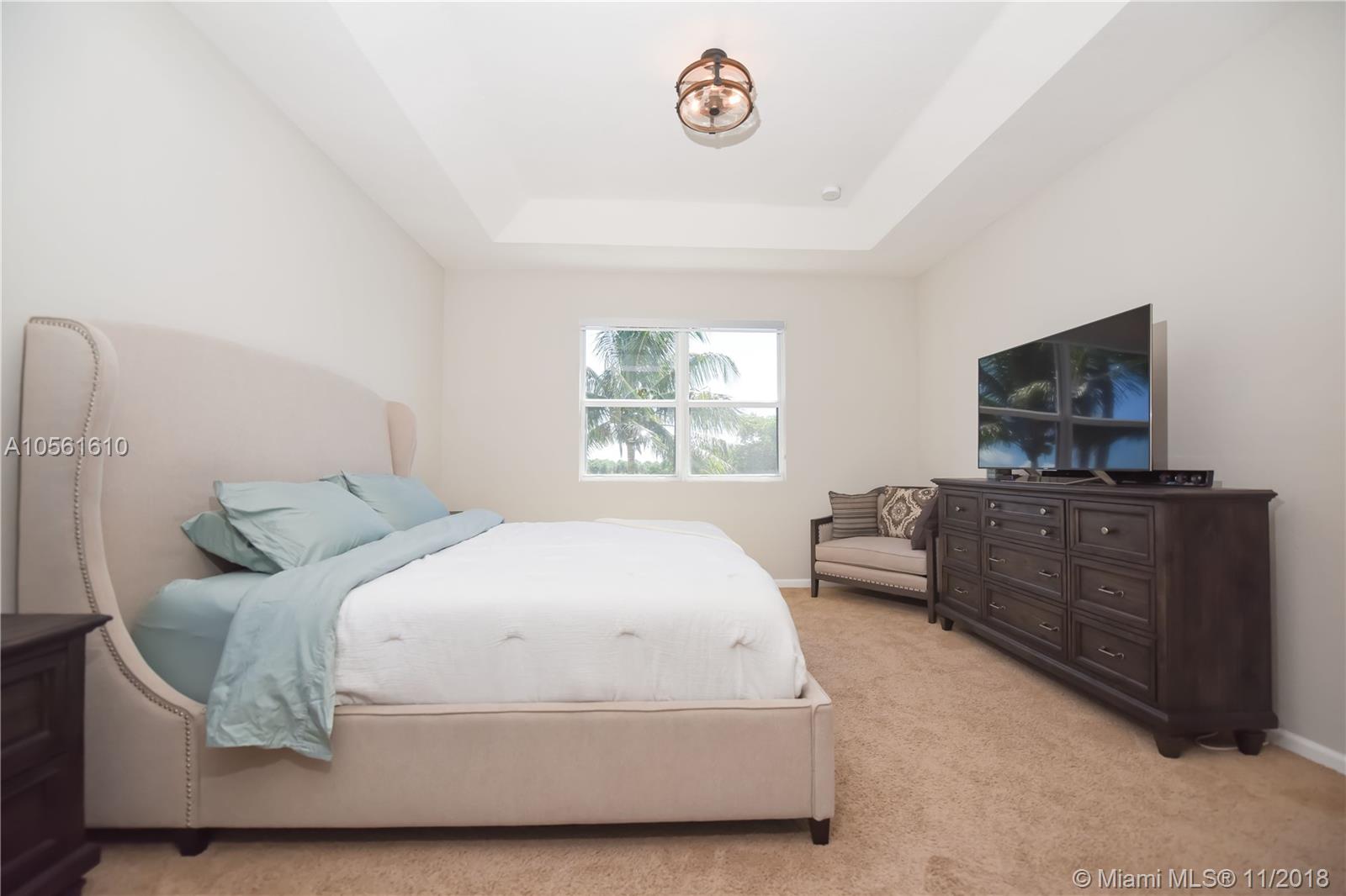 HEMINGWAY POINT - Residential