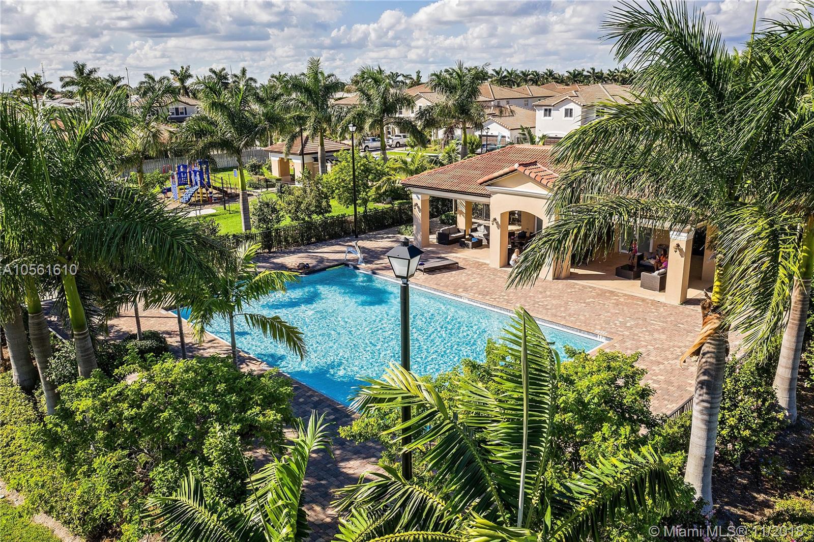 HEMINGWAY POINT - Residential