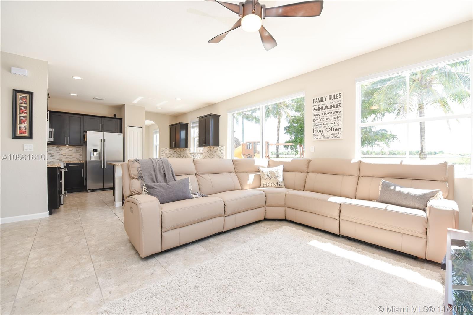 HEMINGWAY POINT - Residential