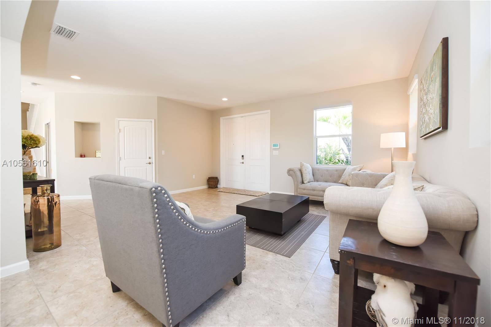 HEMINGWAY POINT - Residential