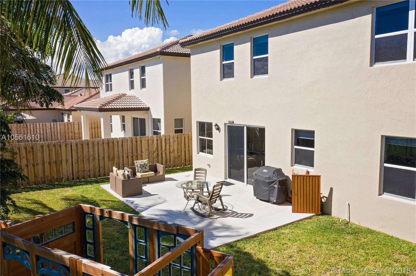 HEMINGWAY POINT - Residential