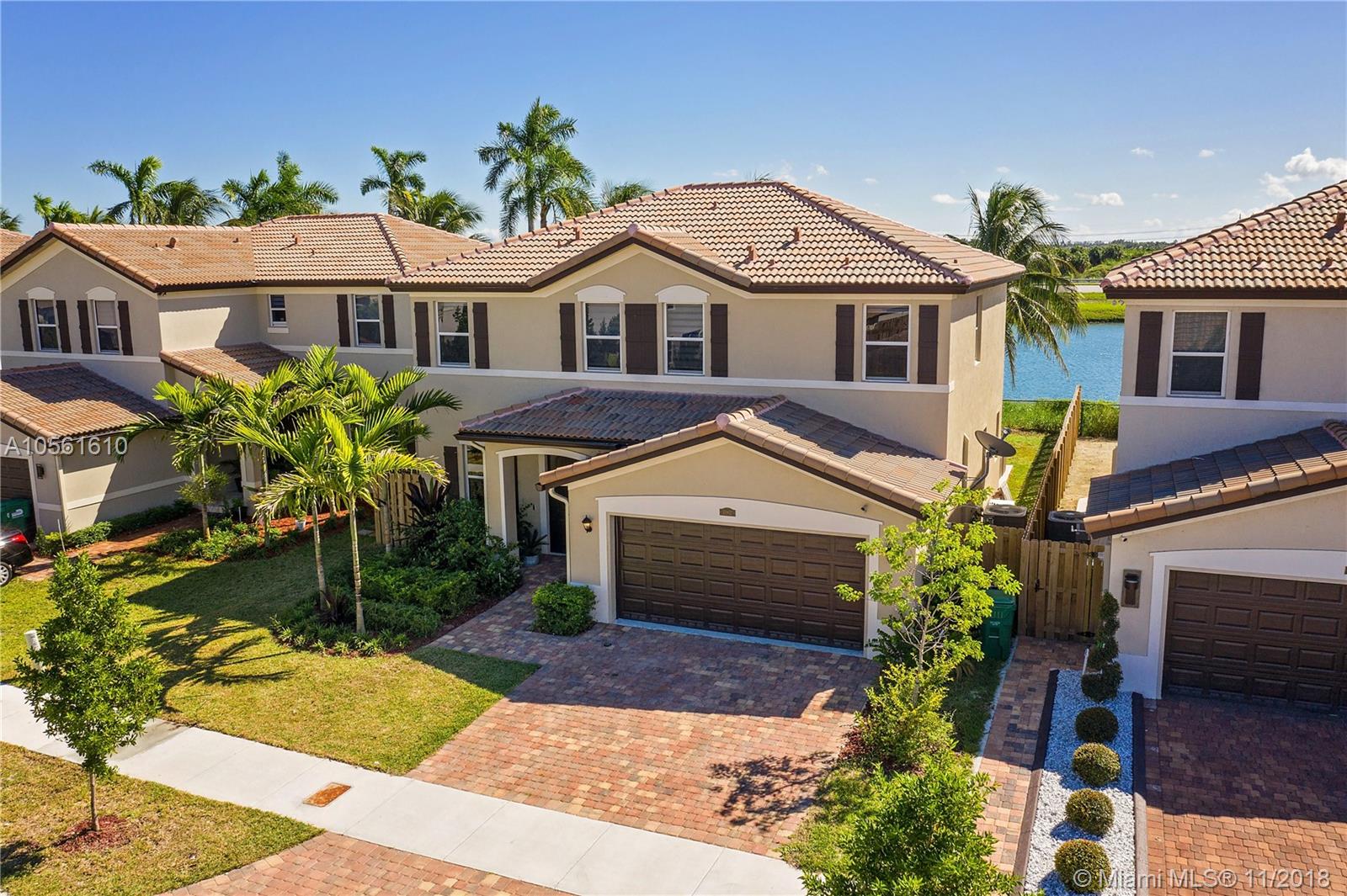 HEMINGWAY POINT - Residential
