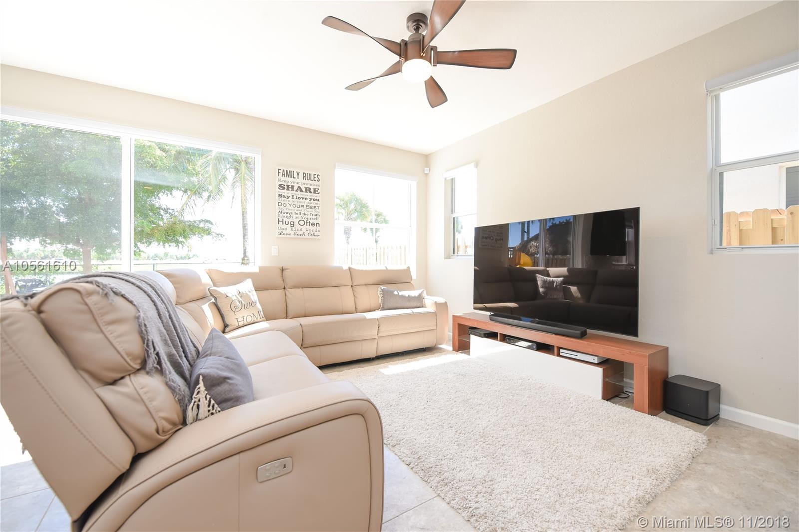 HEMINGWAY POINT - Residential