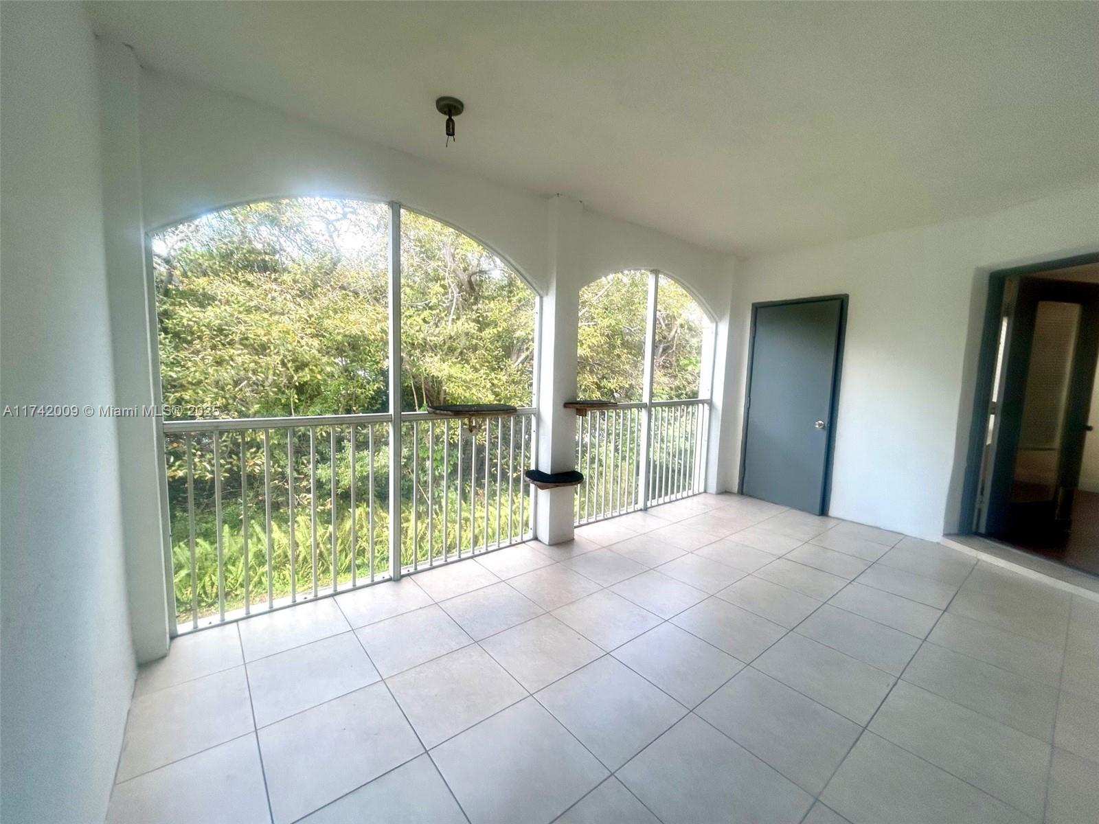 CASABLANCA ISLES CONDO - Residential