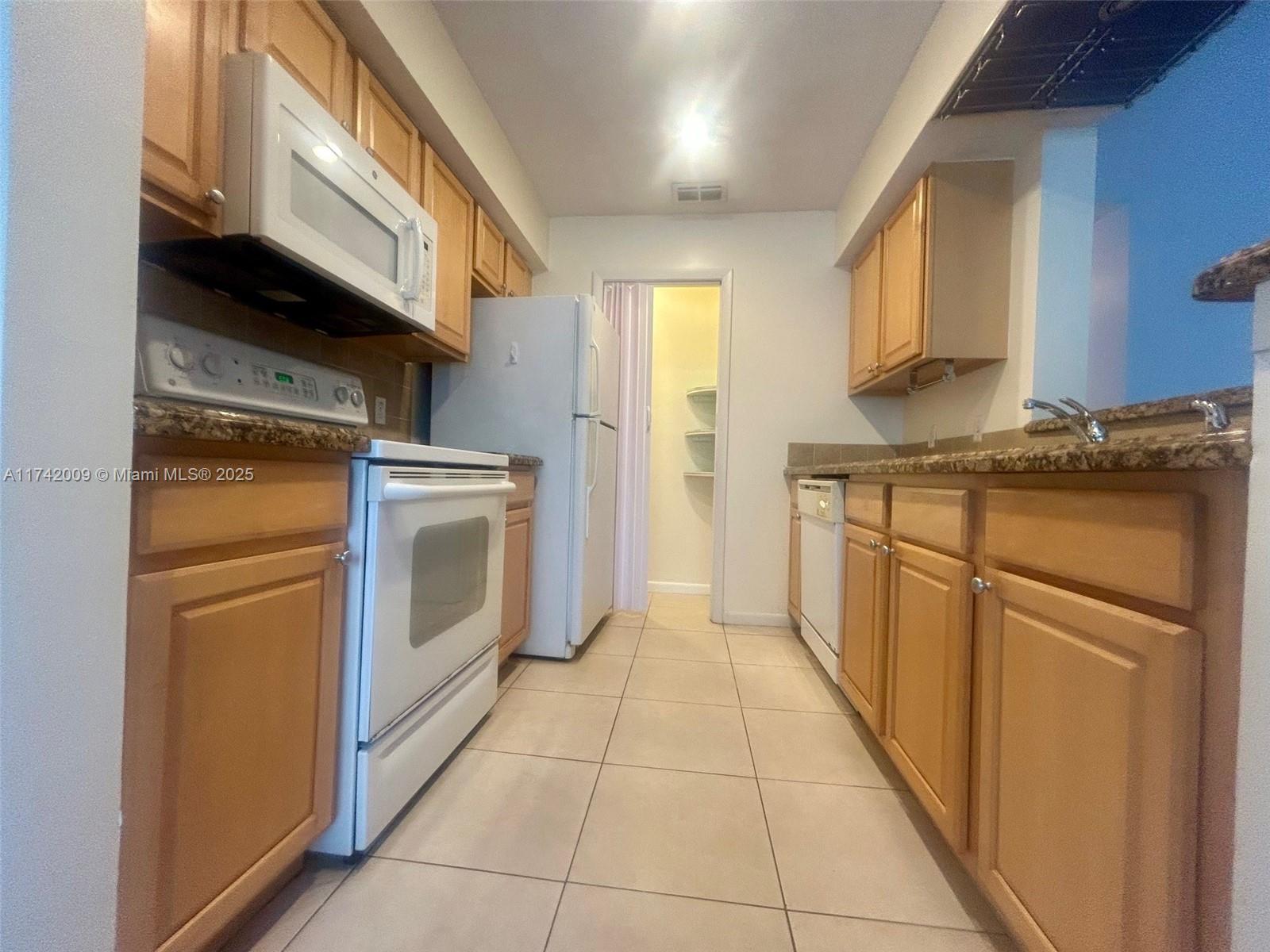 CASABLANCA ISLES CONDO - Residential
