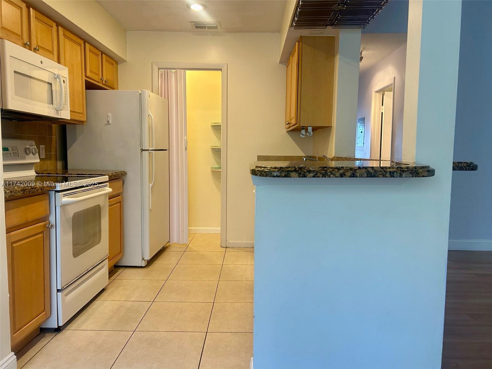CASABLANCA ISLES CONDO - Residential