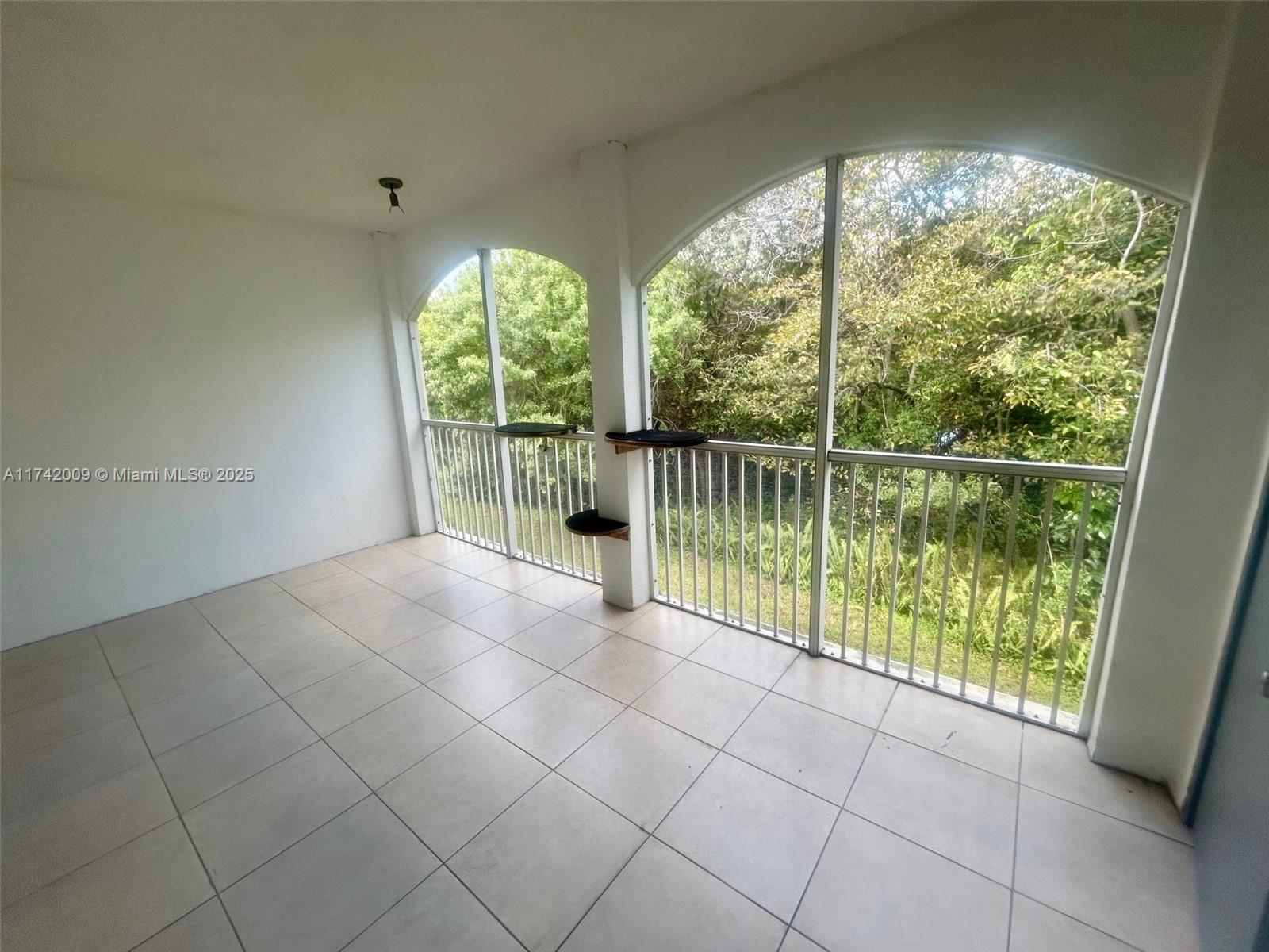CASABLANCA ISLES CONDO - Residential