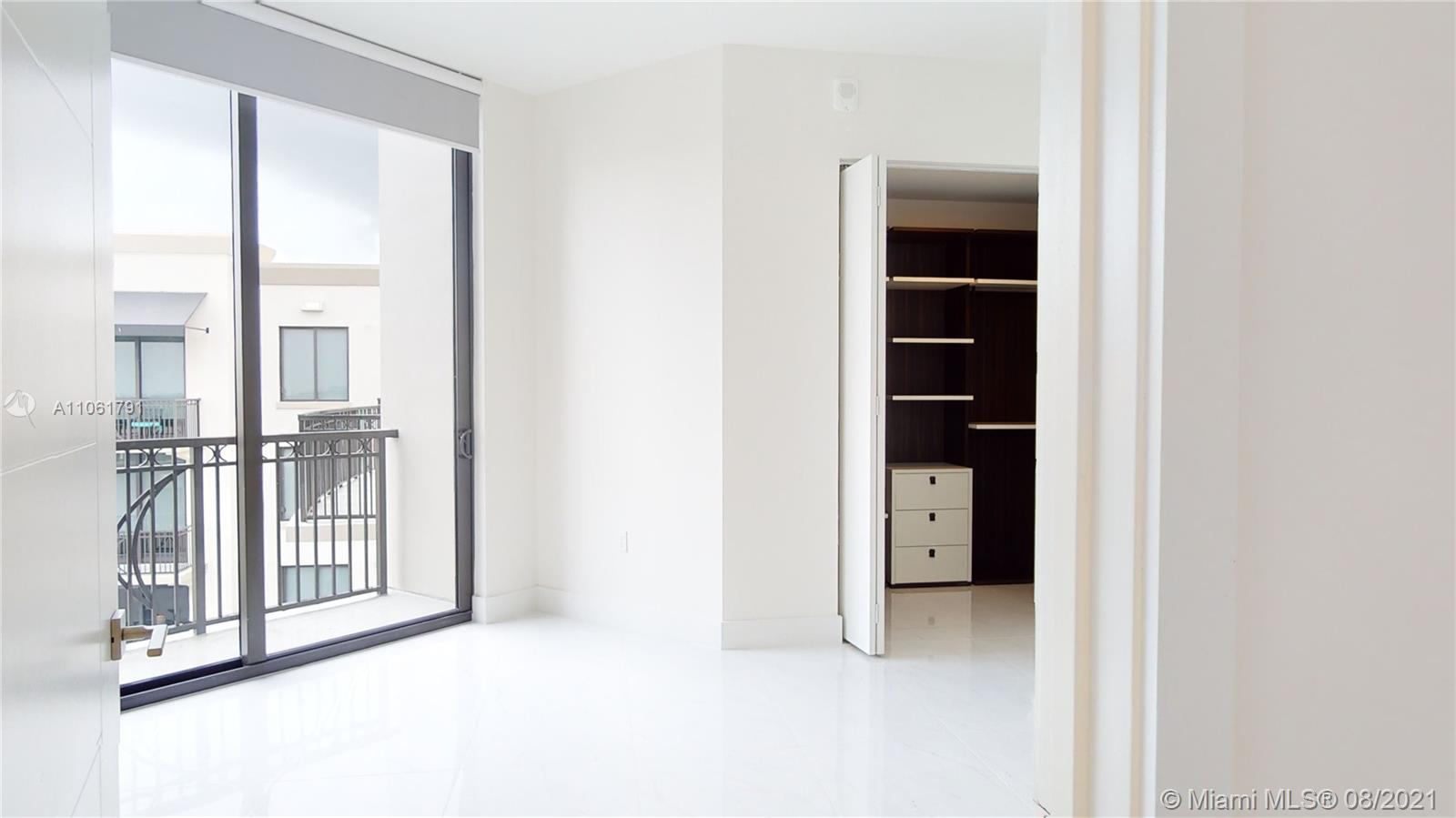 MERRICK MANOR CONDO - Residential
