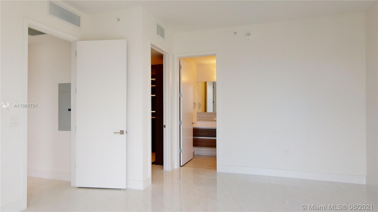 MERRICK MANOR CONDO - Residential