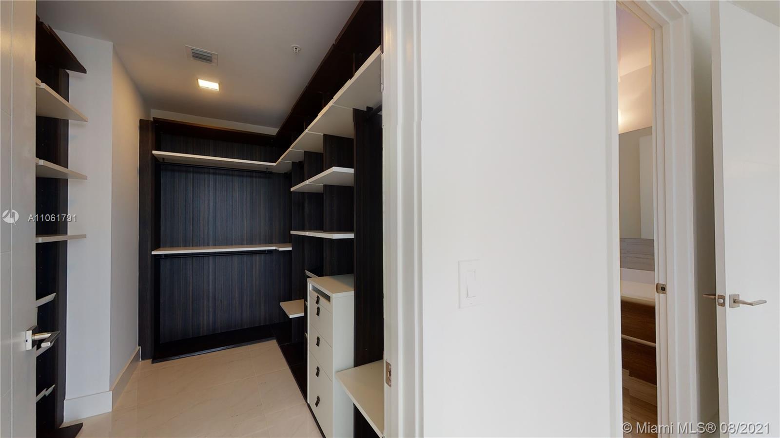 MERRICK MANOR CONDO - Residential
