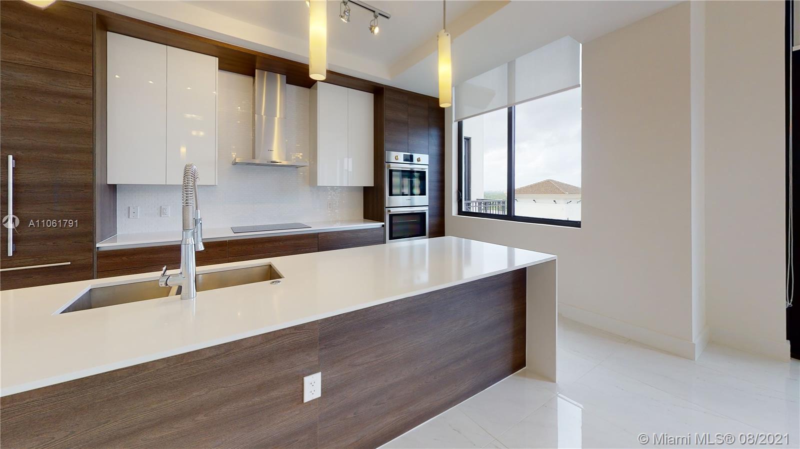 MERRICK MANOR CONDO - Residential