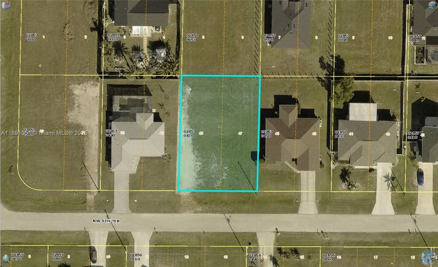 Exceptional location, build the house of your dreams.